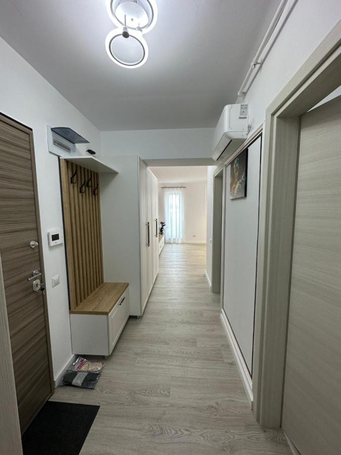 Glamart Apartment Крайова Екстериор снимка