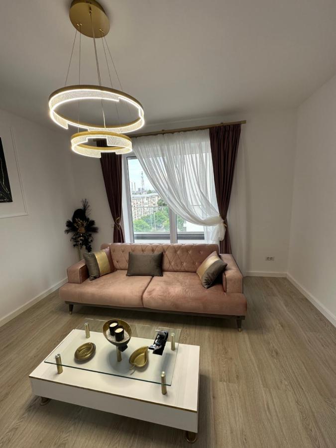 Glamart Apartment Крайова Екстериор снимка
