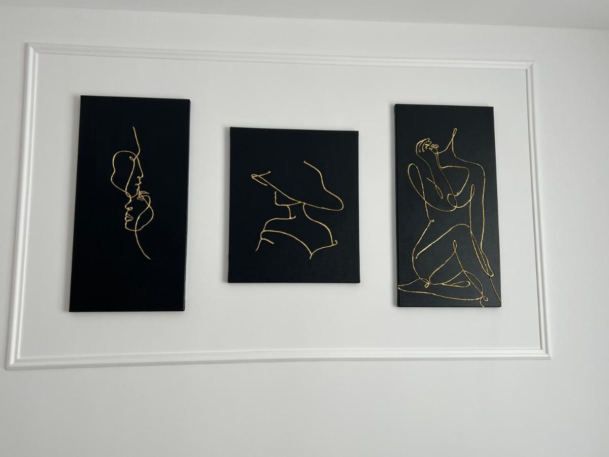Glamart Apartment Крайова Екстериор снимка